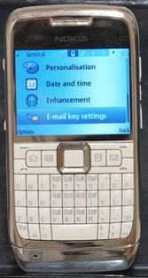 0b Nokia E71 review – physical