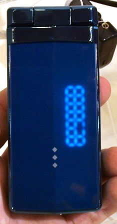 4a FOMA / Raku Raku phones   quick hands on preview