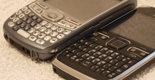 nokia e72 keyboard Nokia E72 review   physical