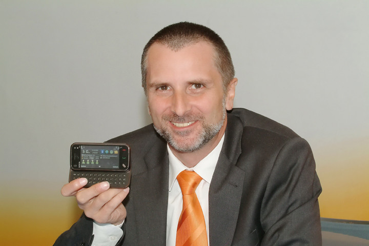 Thoma920 Hutchison Austria to carry Nokias N97 mini